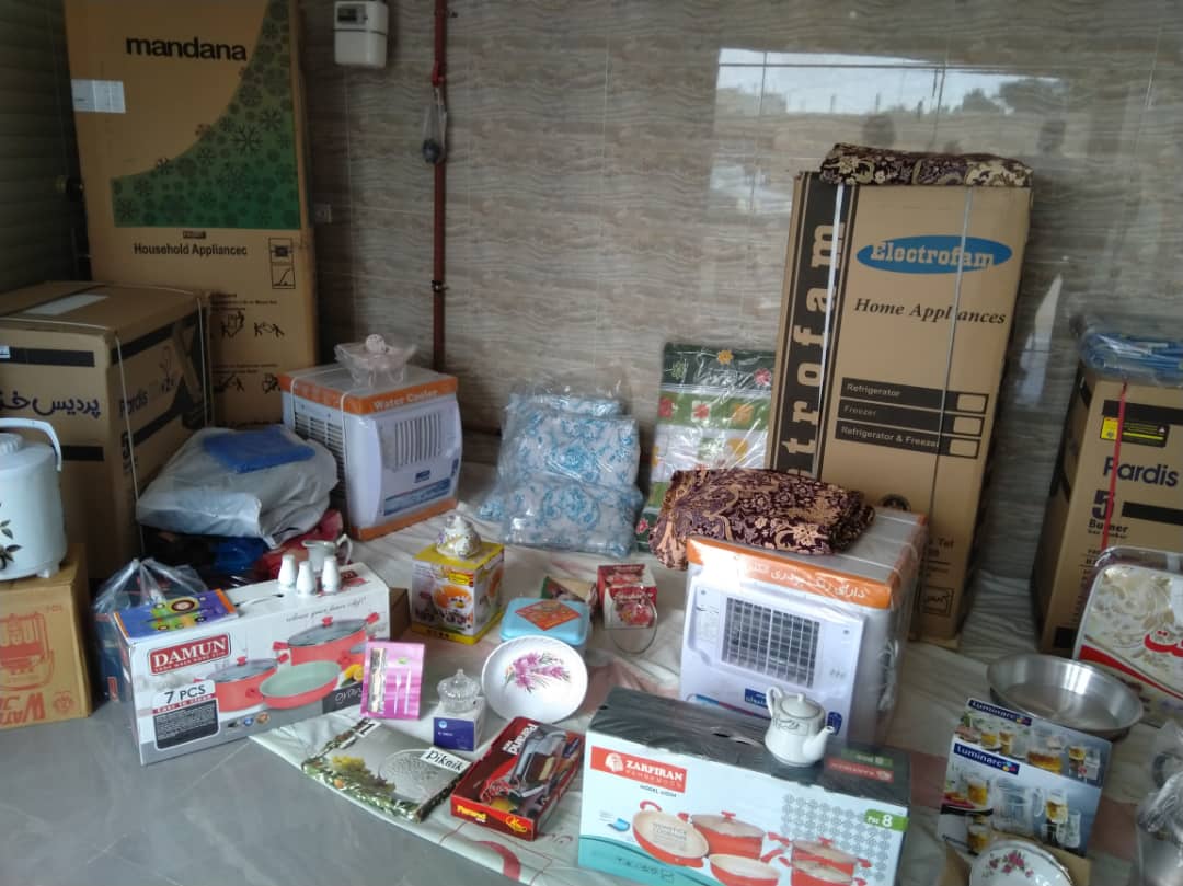 تهیه و اهدا  جهیزیه به 2 نوعروس در روستای شیخ حسن بخش خسروشاه تبریز